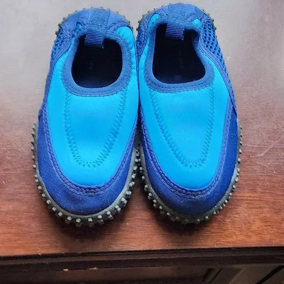 NWOT Airwalk Blue/Black Kids Water Shoes Size 8 - Picture 4 of 15